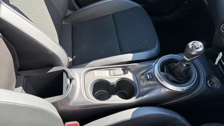 Nissan Juke 1.0 DiG-T 114 N-Connecta 5dr Petrol Hatchback